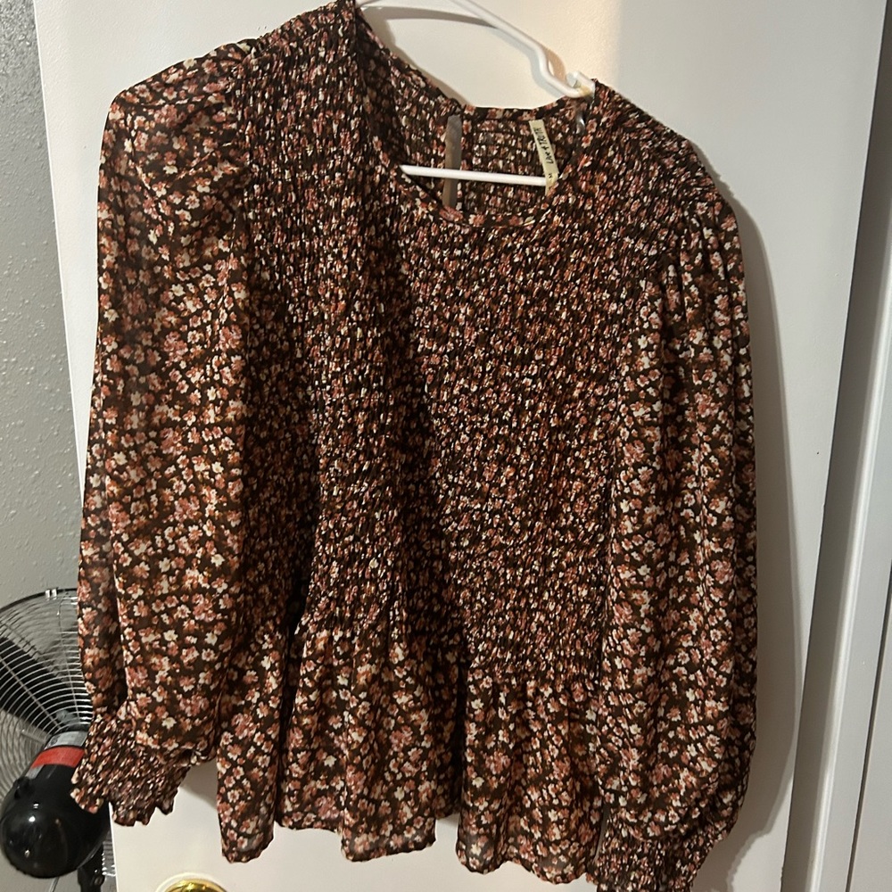 Ribbed flower top